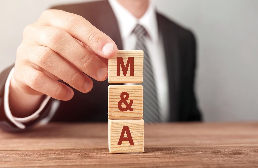 Managing Mergers and Divestitures